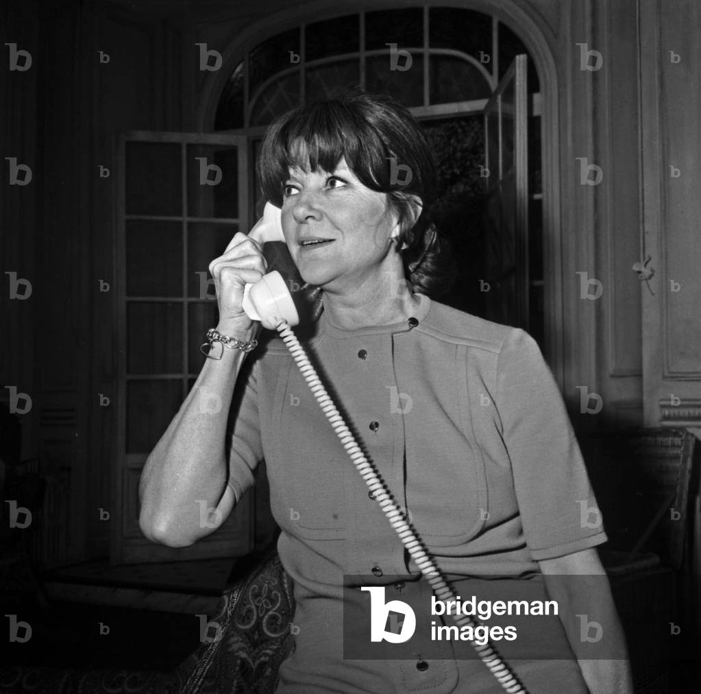 Sophie Desmarets During Repetitions Of The Piece “Quatre Pieces Sur Jardin” Aux Bouffes Parisiens Le 5 February 1969 Neg: D4976 (b/w photo)
