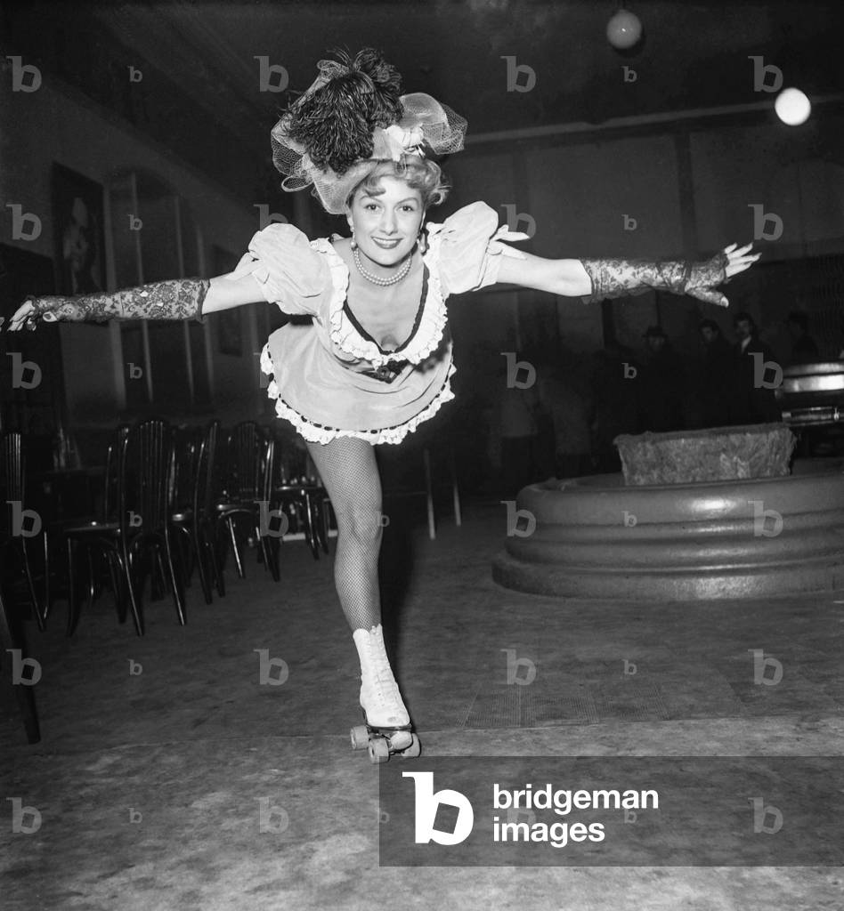 Rehearsal of the Gala of Union, Cirque d'Hiver, Paris, February 20, 1952 : French actress Gaby Bruyere with rollers (b/w photo)