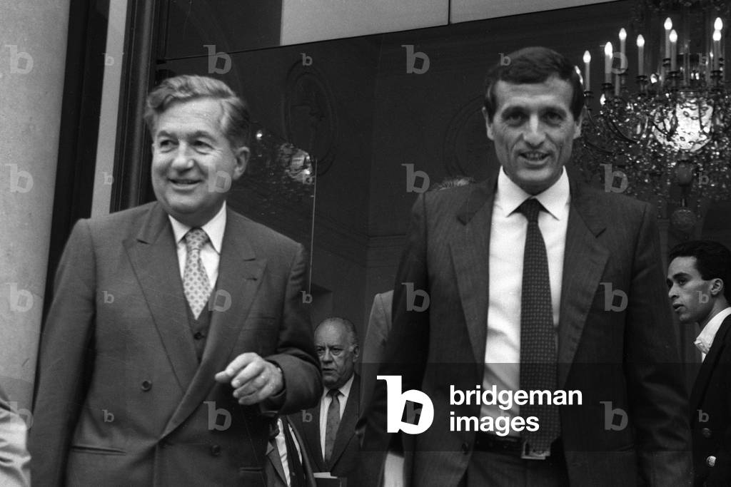 Jean-Bernard Raimond and Francois Leotard after council of ministers, Elysee, Paris, September 15, 1986 (b/w photo)