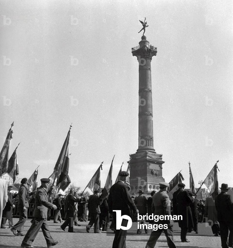 Defile May 1, 1949 (b/w photo)