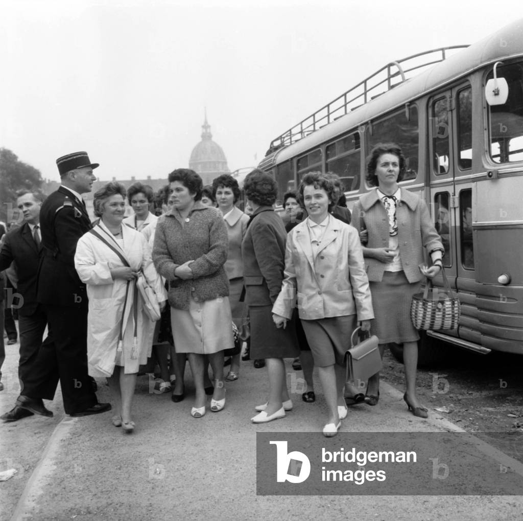 450 Ferry Miners Lorraine Participated in a March in Paris. They wanted to go to the Ministry of Industry, the National Assembly and the Iron and Steel Industry Union to draw attention to the concern in Lorraine about the future of iron mines. May 29, 1963. Neg: B66088 (b/w photo)