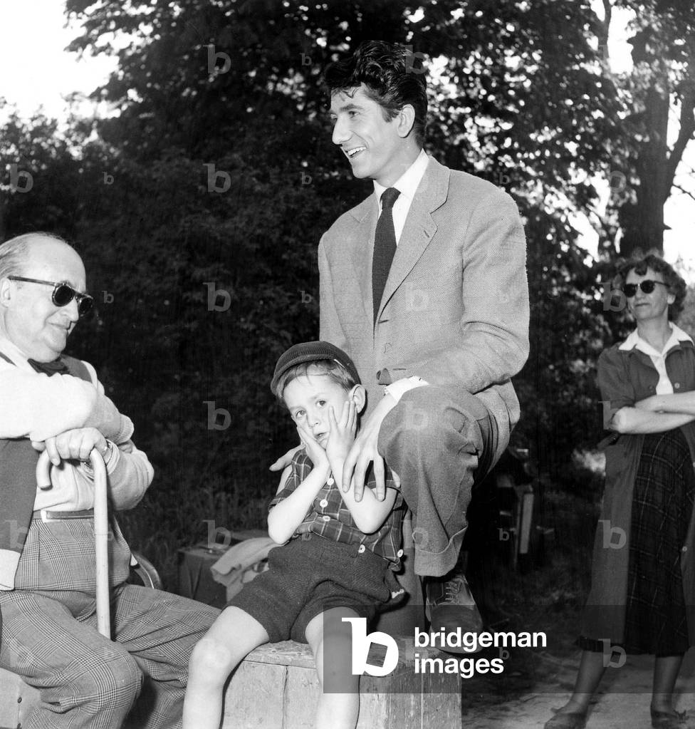 Daniel Gelin With his Son Xavier at French Movie Prize May 24, 1951 (b/w photo)