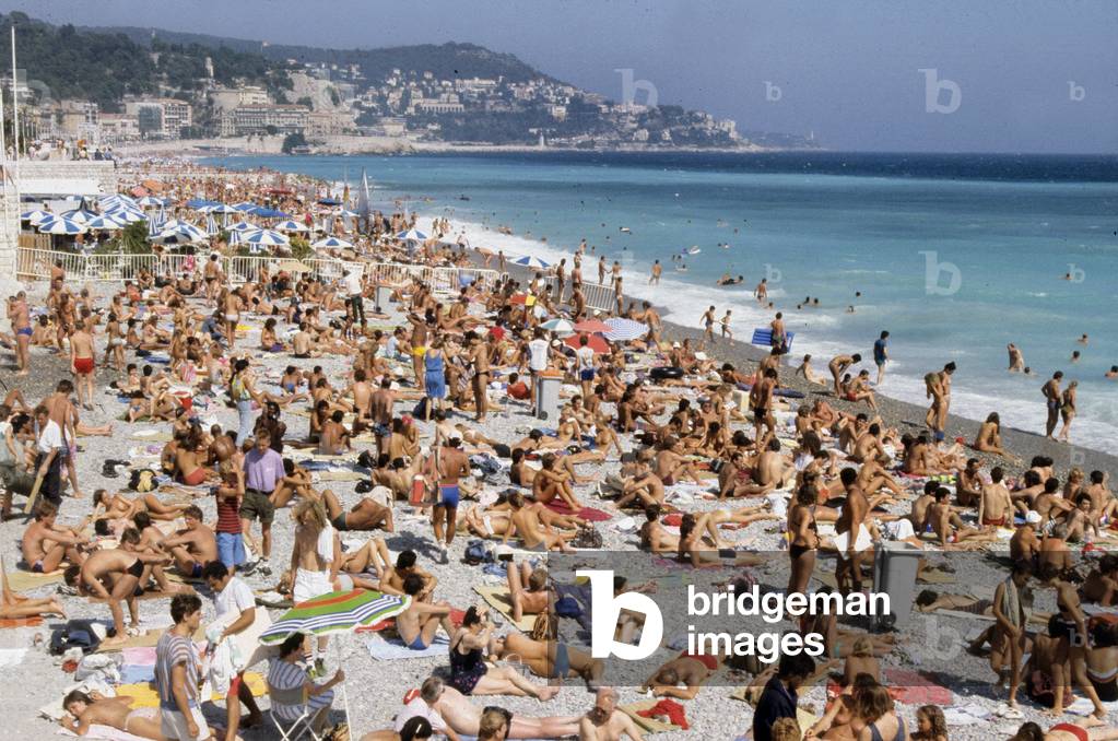 Nice, French Riviera : The Crowd on The Beach, 1985 (photo)