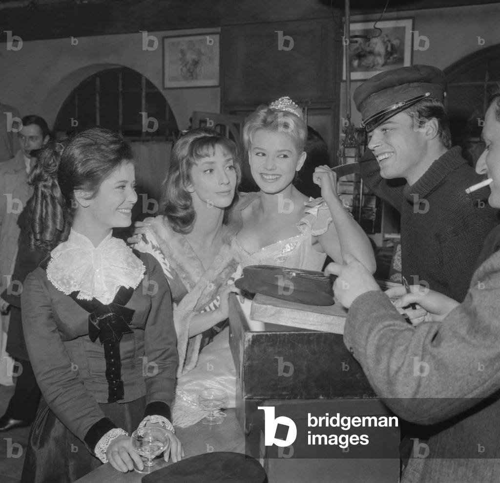 Marie Jose Nat, Clotilde Joano, Sophie Daumier, Jean Sorel and Michel Drach on set of film 