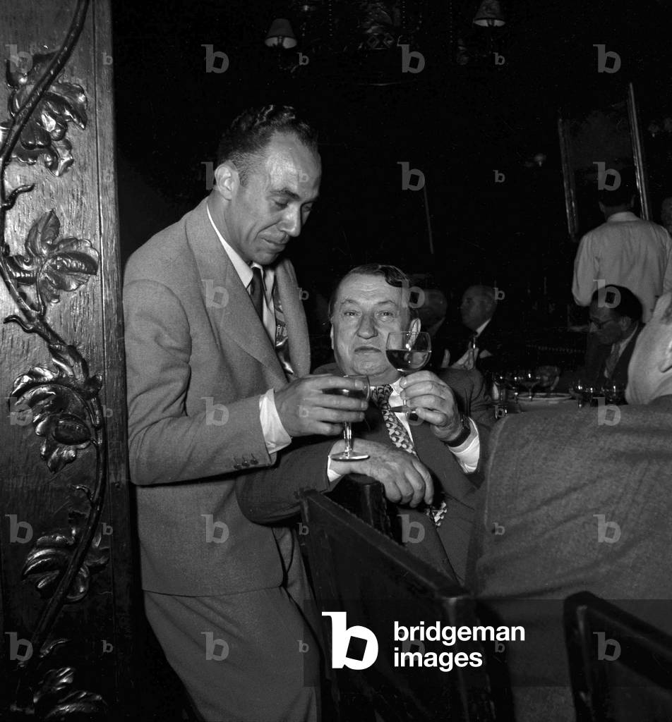French writer Henri David (l) has received a literary prize (