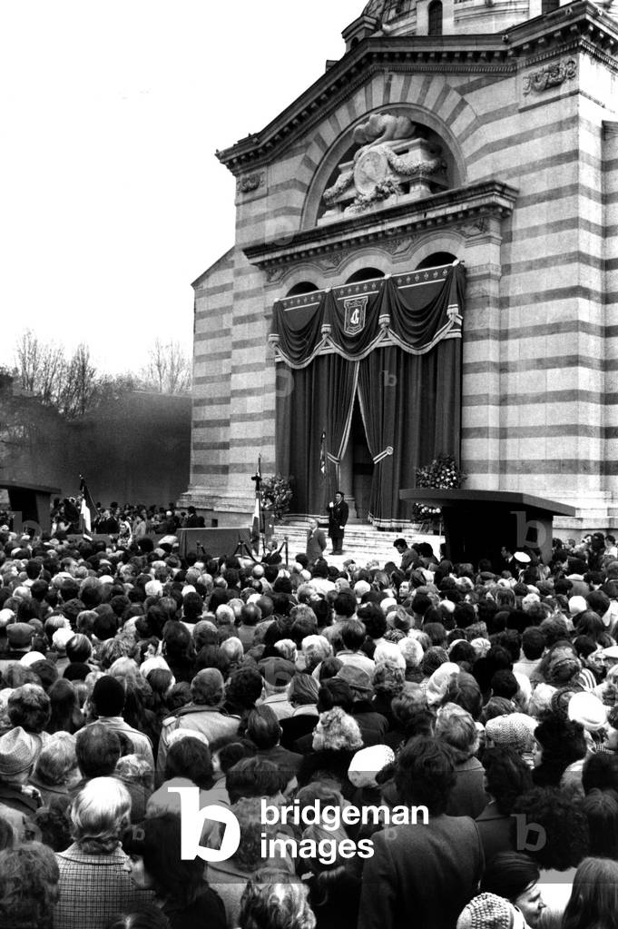 Tribute To Jean Gabin during his Funerals , here at The Pere Lachaise Cemetery in Paris during The Cremation November 15, 1976 (b/w photo)