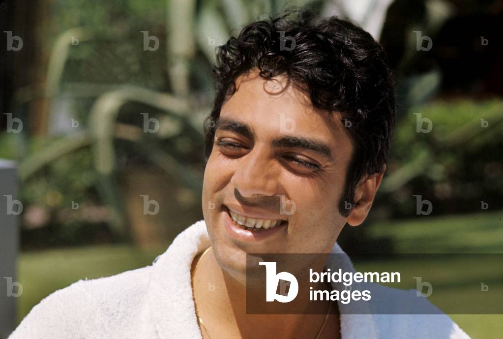 Singer Enrico Macias, 1968 (photo)