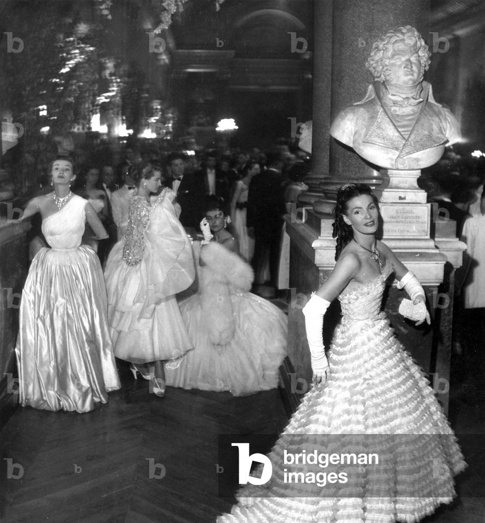 Ball in Versailles Castle on May 29, 1952 : Foreground Model Lucie Daouphars Called Lucky, Behind her Models Freddy, Capucine Et Stella (b/w photo)