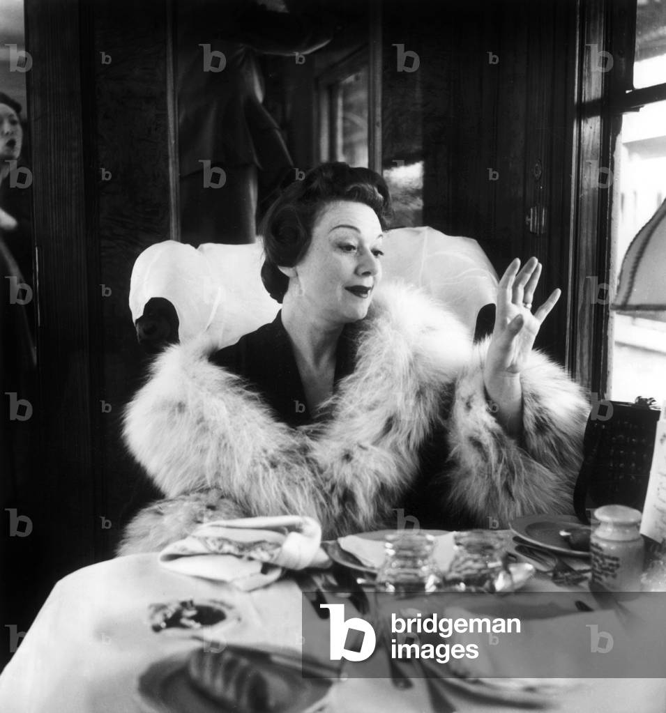 Edwige Feuillere Going To Cannes Film Festival By Train March 24, 1954 (b/w photo)