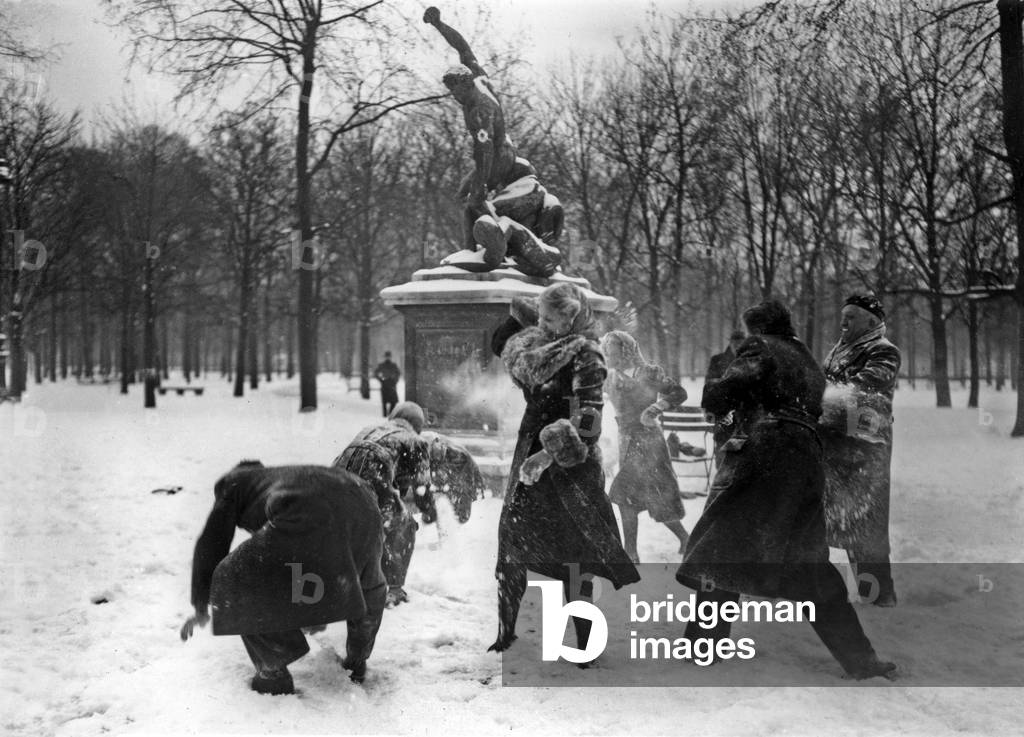 Snow In Paris Battle Of Snowballs Neg: C2202Pl (b/w photo)