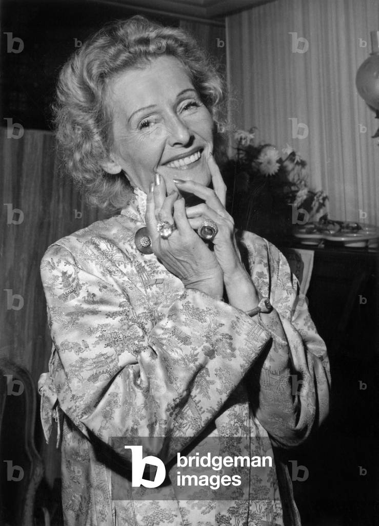 Lilian Harvey In Paris Chez The Director Du Theatre Des Arts July 12, 1960 (b/w photo)
