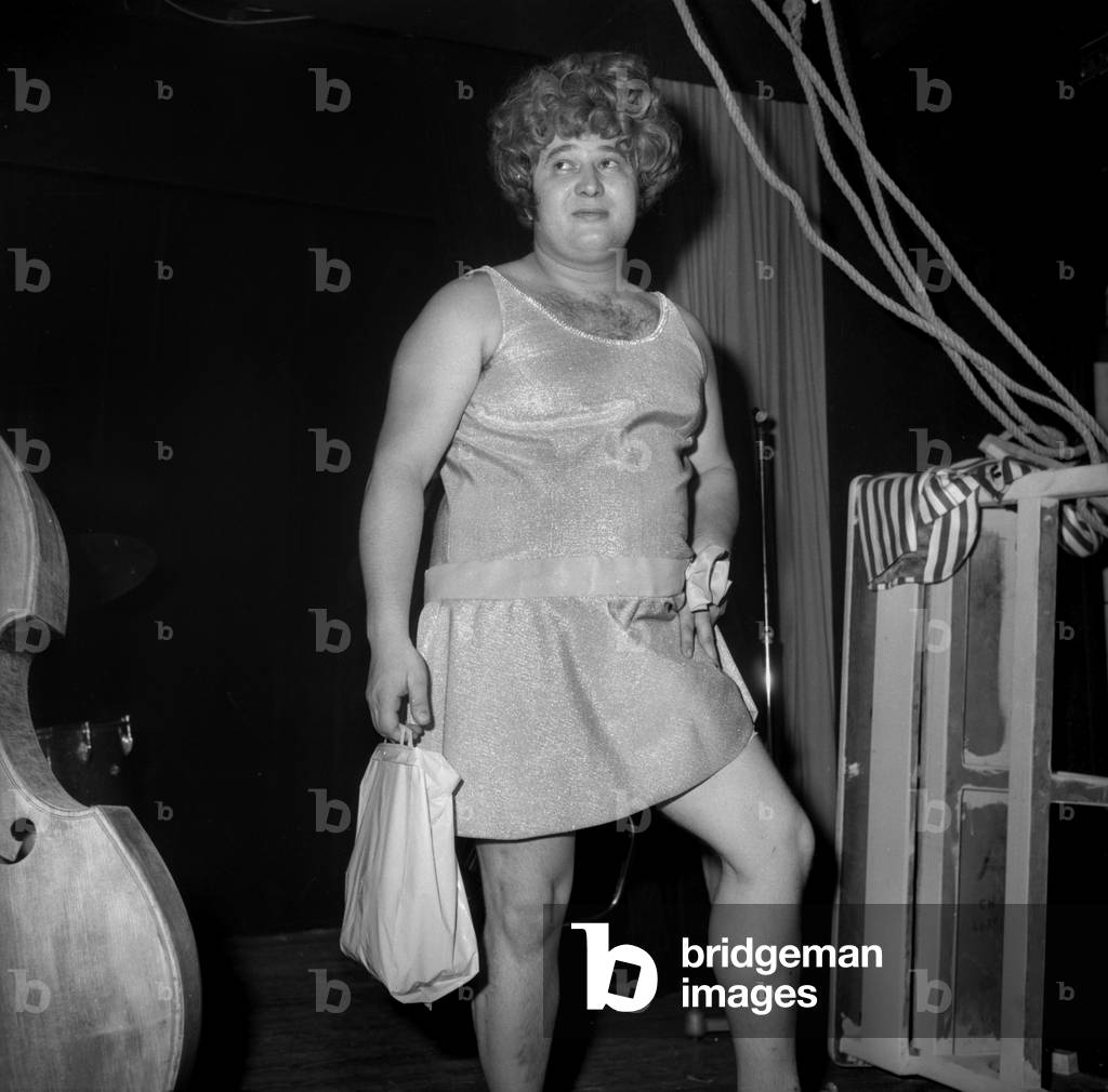 Carlos Presenting A Show during Presentation of Danielhechter'S Collections, November 24, 1967 (b/w photo)