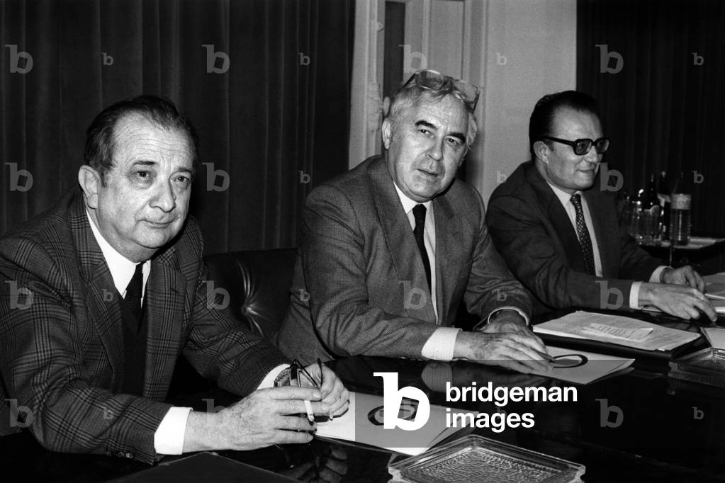 Pierre Desgraupes Guy Thomas And Jacques Boutet At A Meeting Meeting Meeting For The First Time The Presidents Of Three Television Channels February 18, 1982 At Centre Bourdan De Fr3 (b/w photo)