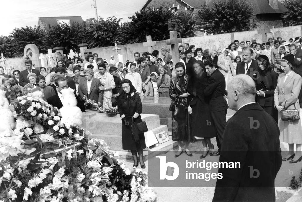 French Actor Daniel Gelin and his Wife Sylvie at Thei Son 'S Funerals in Saint Malo July 31, 1957 (b/w photo)