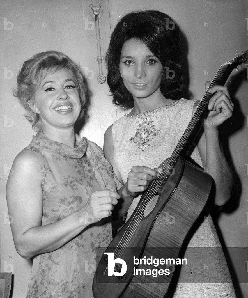 Michele Arnaud (L) and Marie-Jose Neuville in October 1965 (b/w photo)
