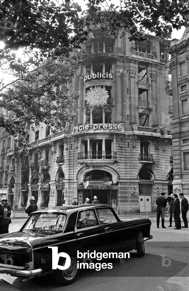 Fire at The Drugstore Publicis, Champs Elysees, Paris, September 28, 1972 : The Building After The Fire (b/w photo)