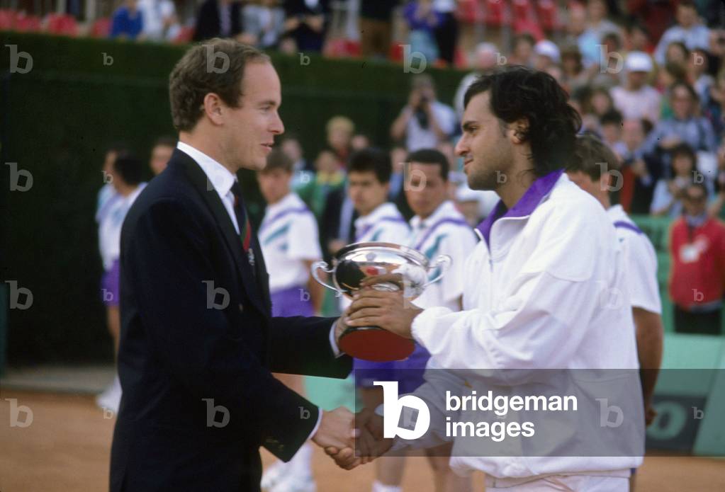 Tennis Championship in Monaco (Monte Carlo) May 3, 1989 : Prince Albert (Futur Albert Ii) and Tennisman Alberto Mancini (photo)