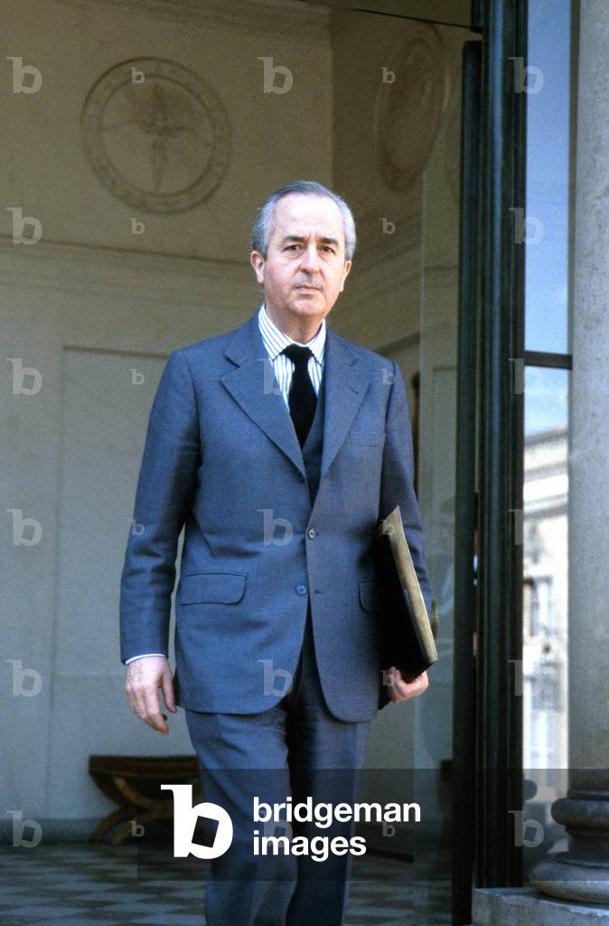 Edouard Balladur Leaving Elysee Palace in Paris on September 3, 1986 (photo)