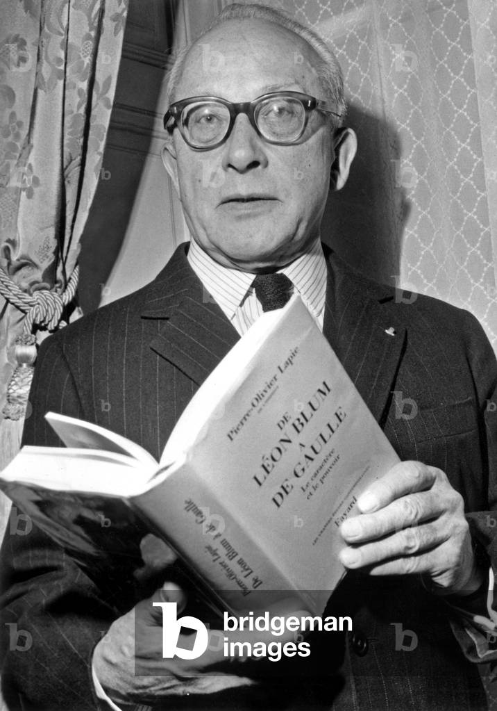 Pierre Olivier Lapie Prix Historia for His Book “De Leonblum A Degaulle” November 16, 1971 (b/w photo)