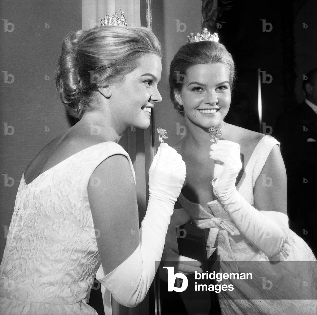 Ball of The Debutantes in Chaillot Palace in Paris on October 7, 1964 : Anne De Montal (b/w photo)