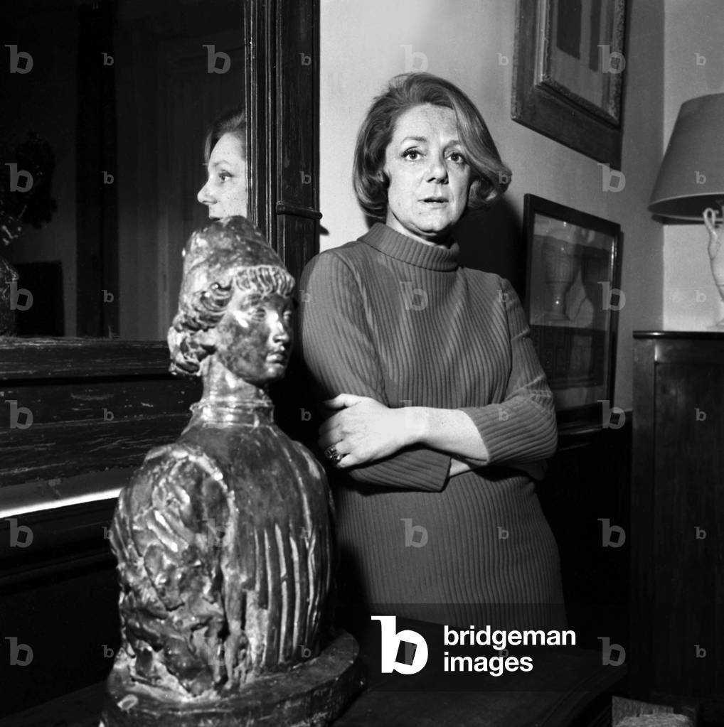 French Actress Denise Gence at home on February 9, 1967 (photo)