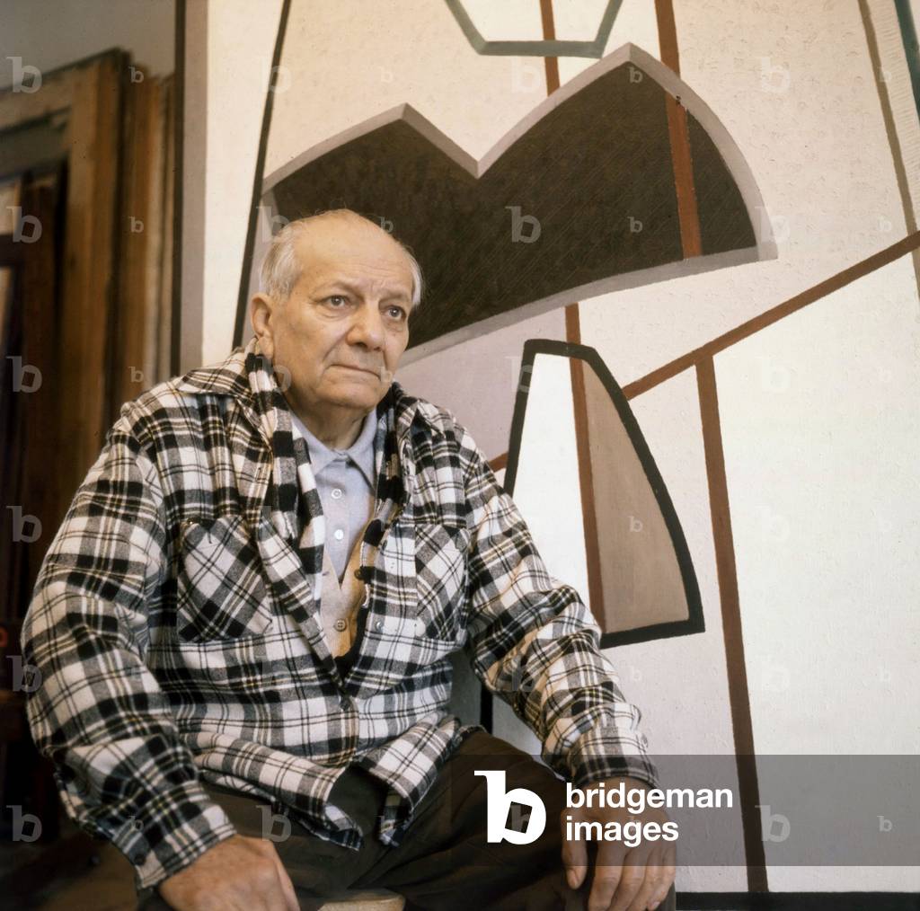 Alberto Magnelli in his studio (photo)
