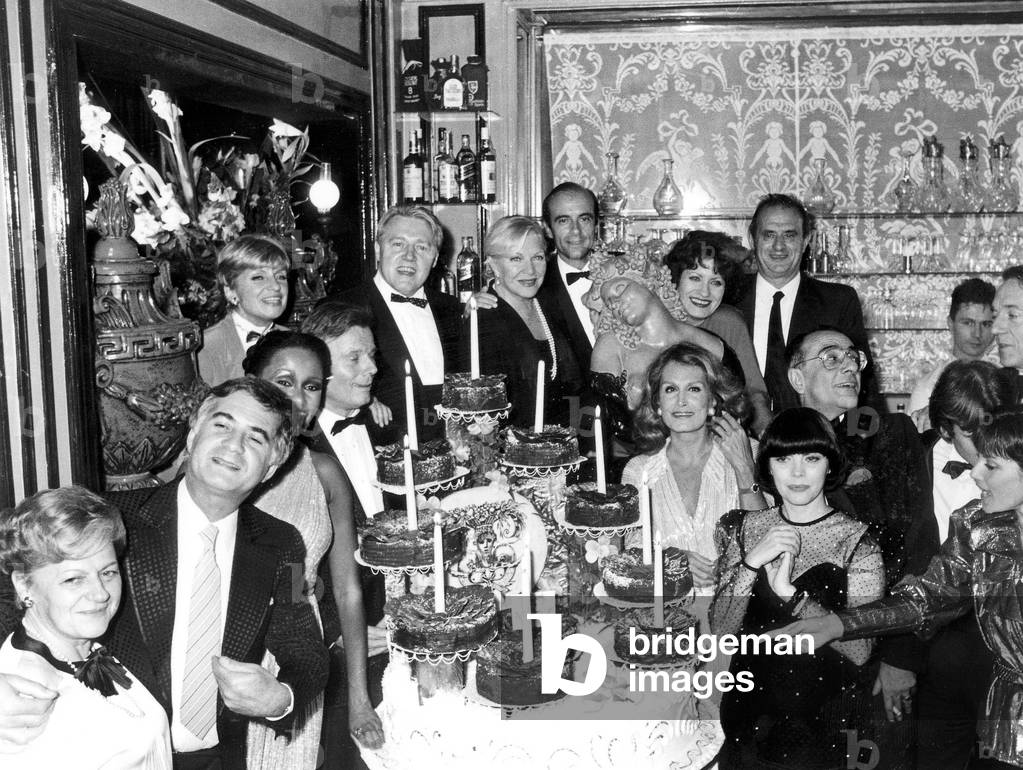 Jean Claude Brialy, Francoise Dorin, Jean Piat, Line Renaud, Alain Juppe, Andrea Ferreol, Paul Bocuse, Dalida, Yves Mourousi, Mireille Mathieu and Jean Pierre Cassel, at the 10th Anniversary of the Restaurant 