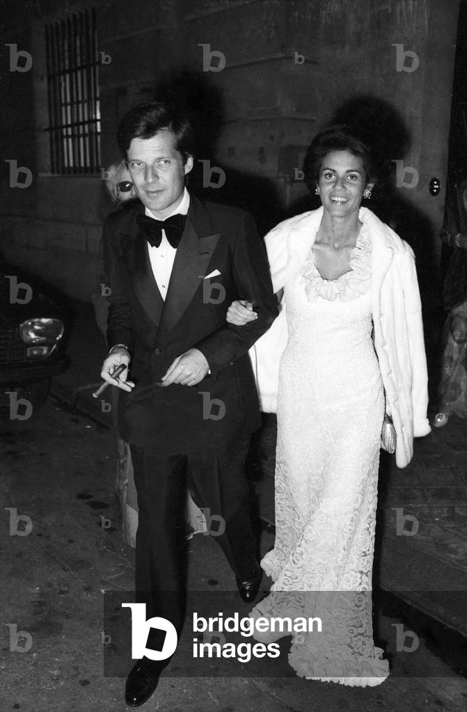 David de Rothschild and his girlfriend Olimpia Aldobrandini arriving at a party, Maxime's Restaurant, Paris, 31 May 1974 (photo)