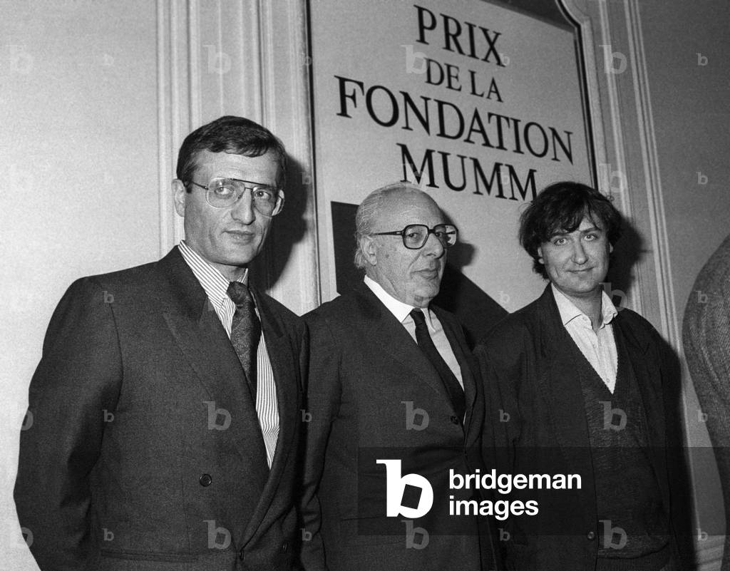 Francois Leotard (French Minister of Culture) and drafstman Plantu (Jean Plantureux) during the 