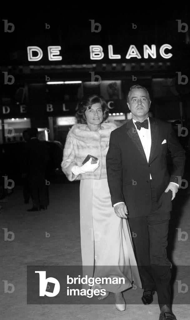 Robert Sargent Shriver (American Ambassador in France) and his wife Eunice ( Eunice Kennedy, JFK's sister) after the gala of 