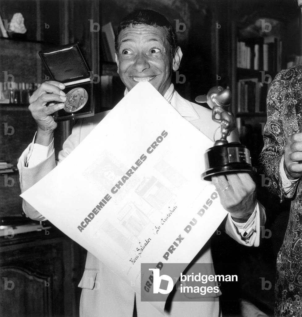 Henri Salvador receiving Charles Cros Song Prize for his Song 