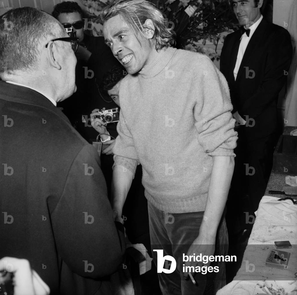 Jacques Brel in his dressing room for the Premiere of the Musical 
