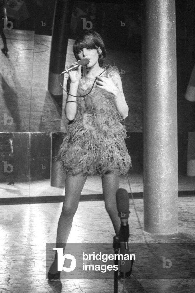 French singer Dani (Daniele Graule) during rehearsal at the Alcazar, Paris, December 1968 (b/w photo)