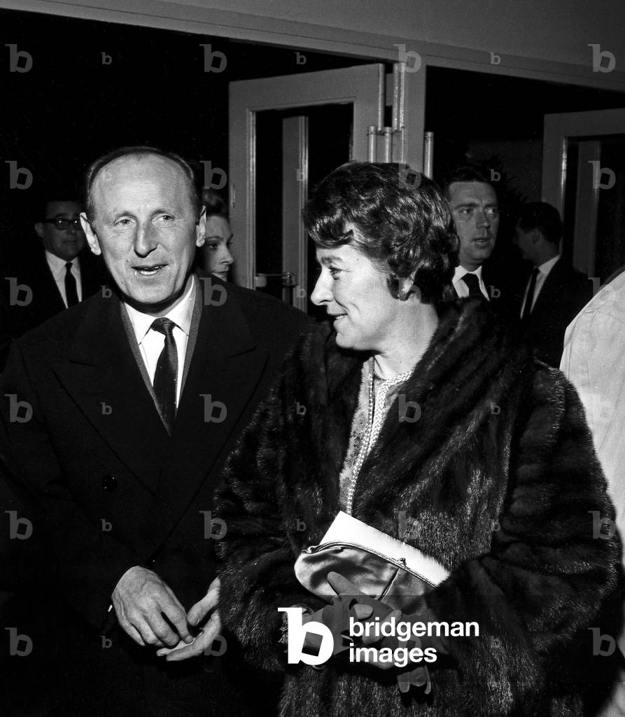 Bourvil and his wife Jeanne Lefrique at the premiere of the film 