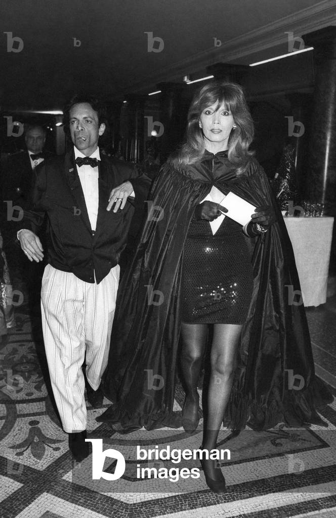 Amanda Lear and her husband Alain Philippe Malagnac d'Argens de Villele at the Gala at the Opera, Paris, 3 June, 1988  (photo)