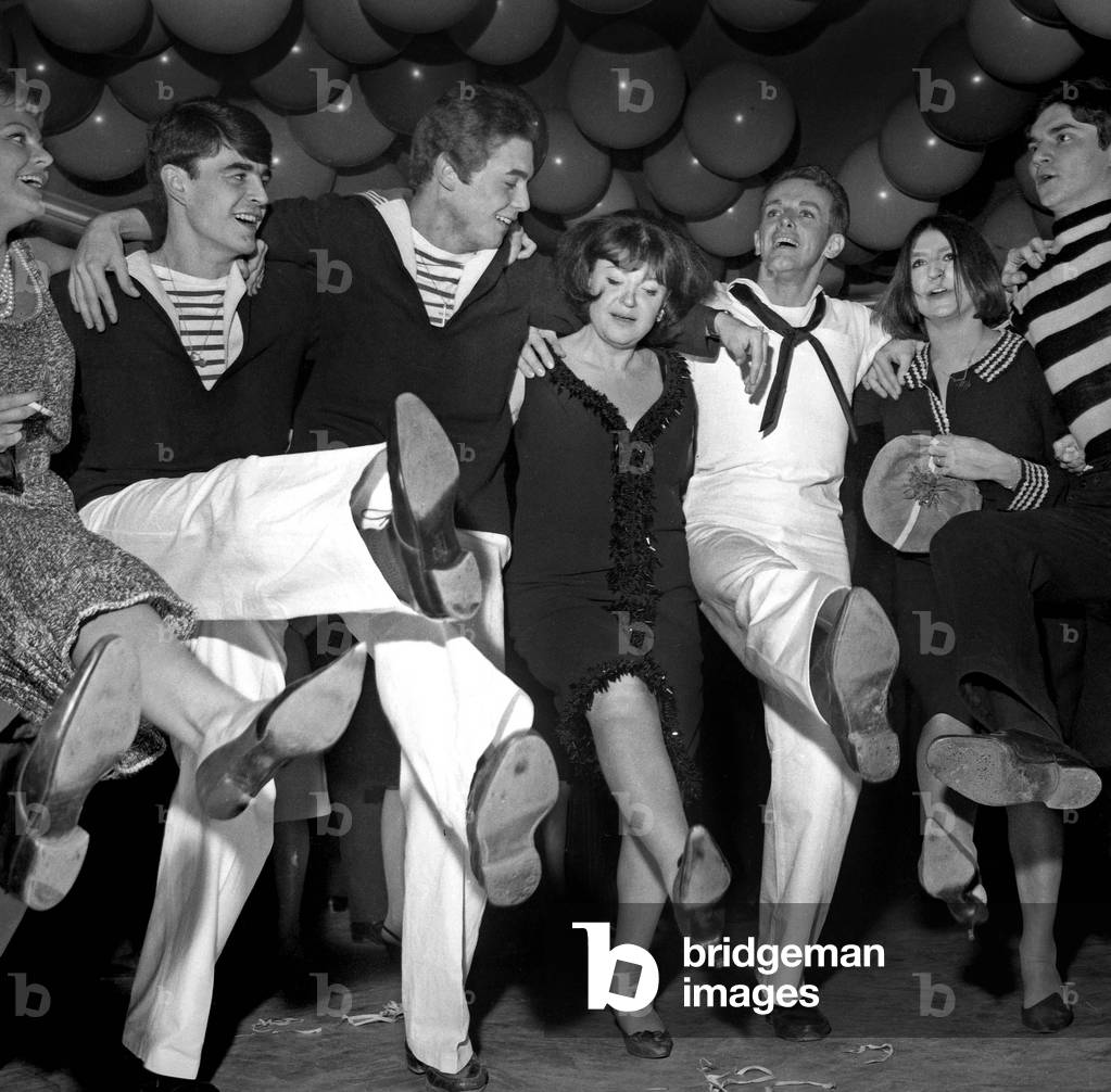 French Singer Regine at a Sailors Ball, 20 November 1964  (photo)
