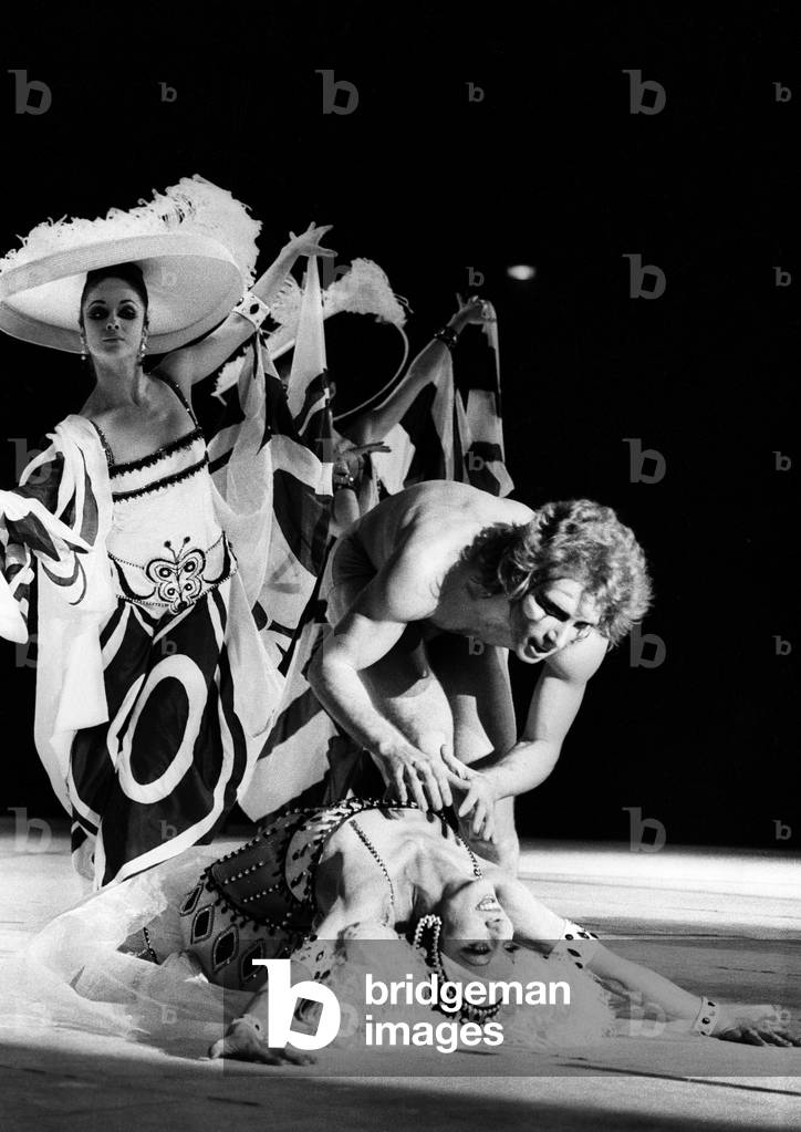 Dancer Jorge Donn in ballet 