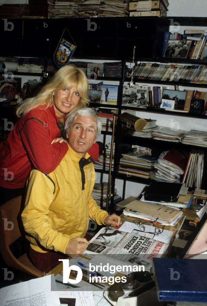 French Singer Marcel Amont and his wife Marlene at home, c. 1975 (photo)