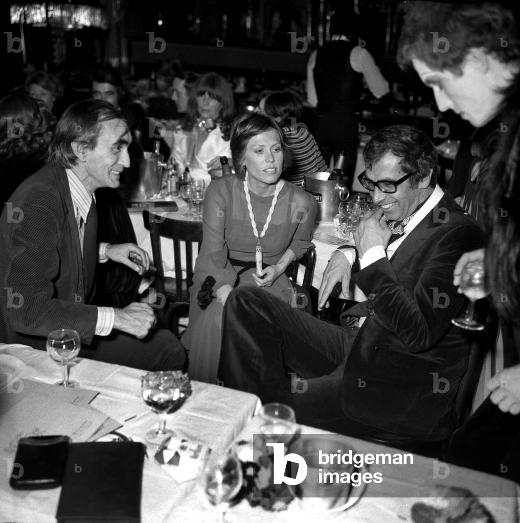 Catherine Schneider and Roger Vadim at the Gala for the FAVA (French American Volunteer Association) at the Alcazar, Paris, 22 March 1973 (photo)