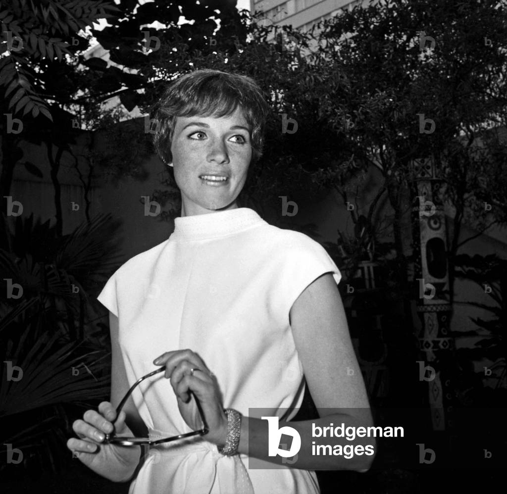 Actress Julie Andrews, Paris, 29 July 1968 (photo)