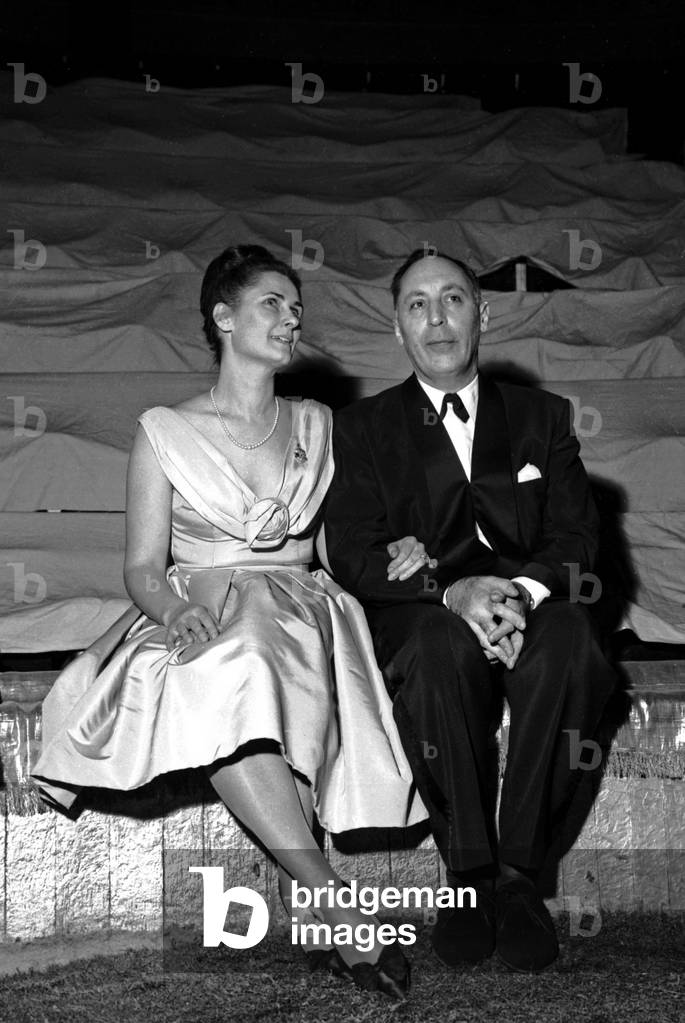 Violette and Jerome Medrano at the last show of the Medrano at the Medrano Circus, Paris, 7 January 1963 (photo)