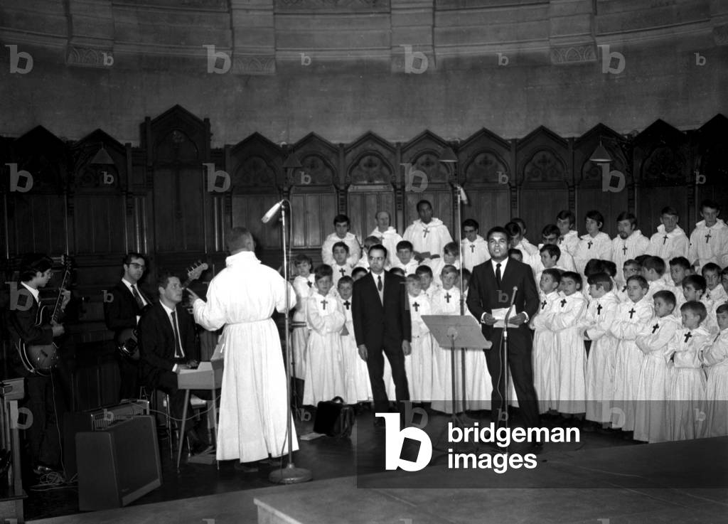 Jazz mass in a church in Paris, 29 October 1967 (photo)