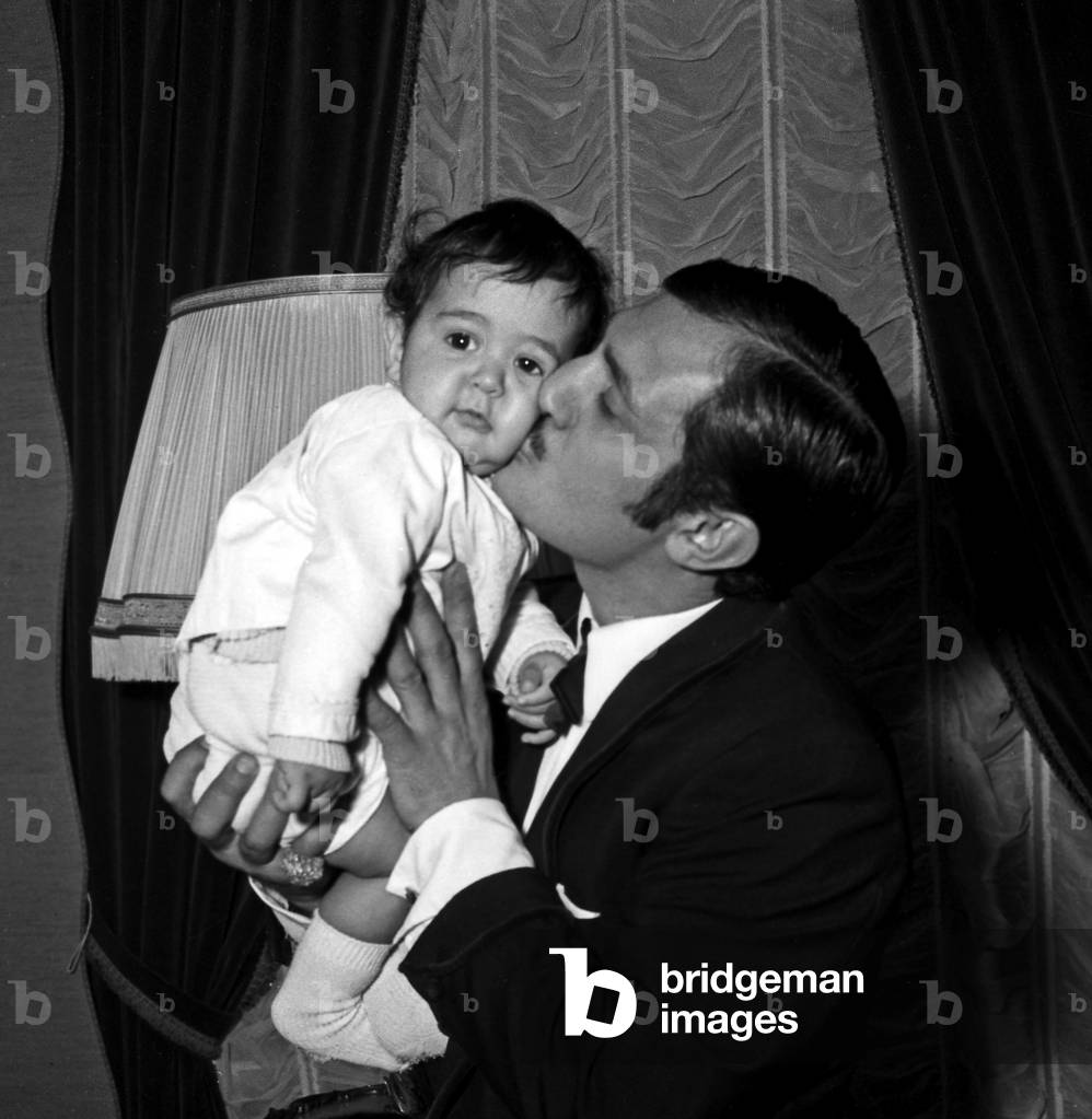 Emilien Bouglione with one of his sons, 1967 (photo)