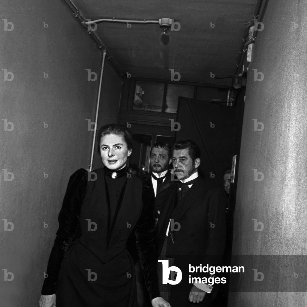 Actors Ingrid Bergman with Jacques Dacqmine and Jean Servais in the backstage the Premiere of the play 