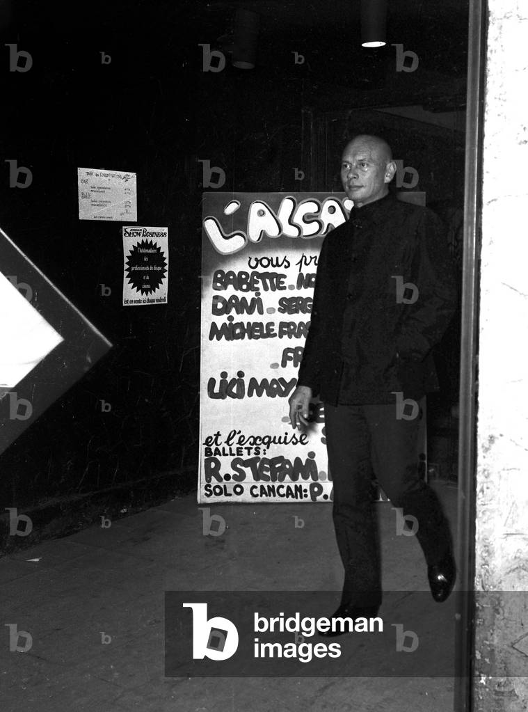 Yul Brynner at the opening of Alcazar, Paris, 17 December 1968 (photo)