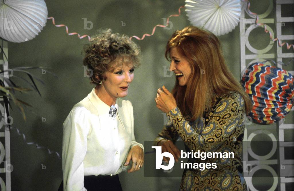 Petula Clark and Dalida during the TV Programme, 17 novembre 1973 (photo)