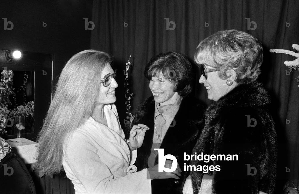 Danielle Mitterrand and her sister Christine Gouze Renal at the last Performance of Dalida at the Olympia in Paris, 27 January 1977 (photo)
