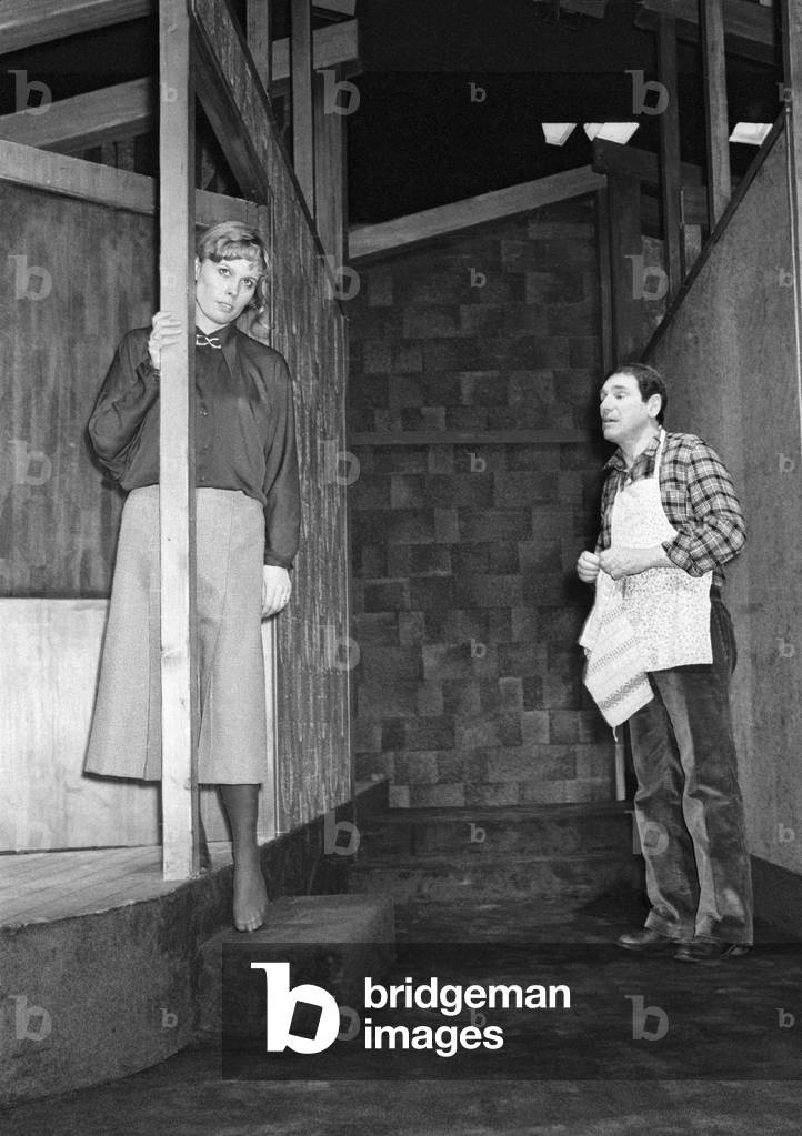 Candice Patou and Robert Hossein in the play 