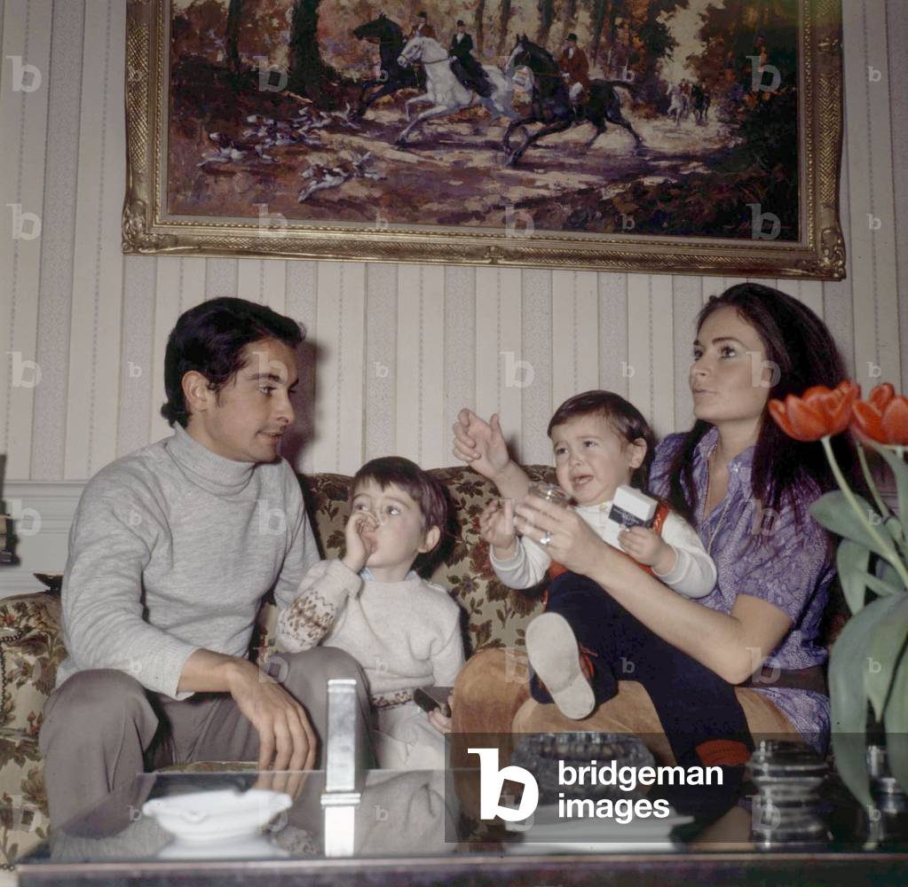 Jockey Yves Saint Martin with his wife and two sons Gary (15 months) and Eric (5 years old) in his property of Lamorlay (France), 17 March 1971 (photo)