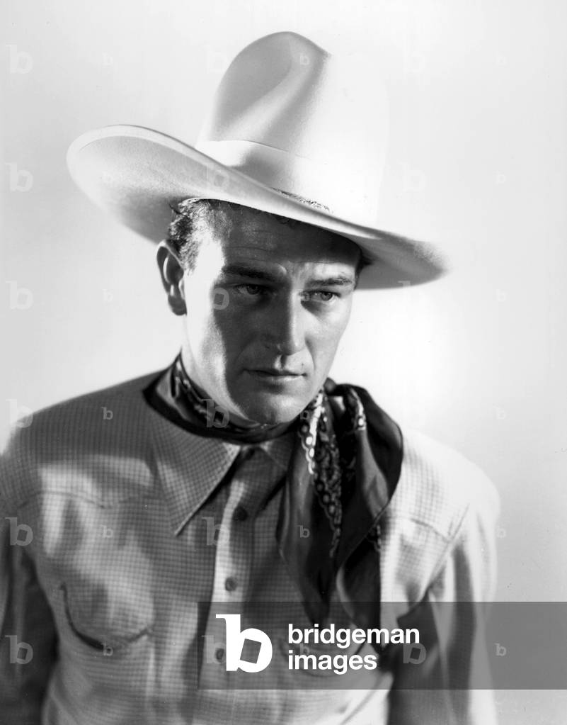 SAGEBRUSH TRAIL, John Wayne 1933 (film still)